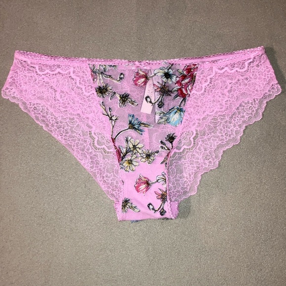 VICTORIA'S SECRET DREAM ANGELS EMBROIDERED MESH CHEEKY FLORAL PANTY M NWT - Picture 1 of 7